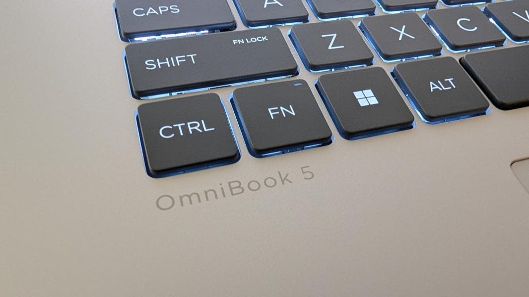HP OmniBook 5 16-AF1055 16GB LPDDR5X 1TB PCIe 16 inch Windows 11 4