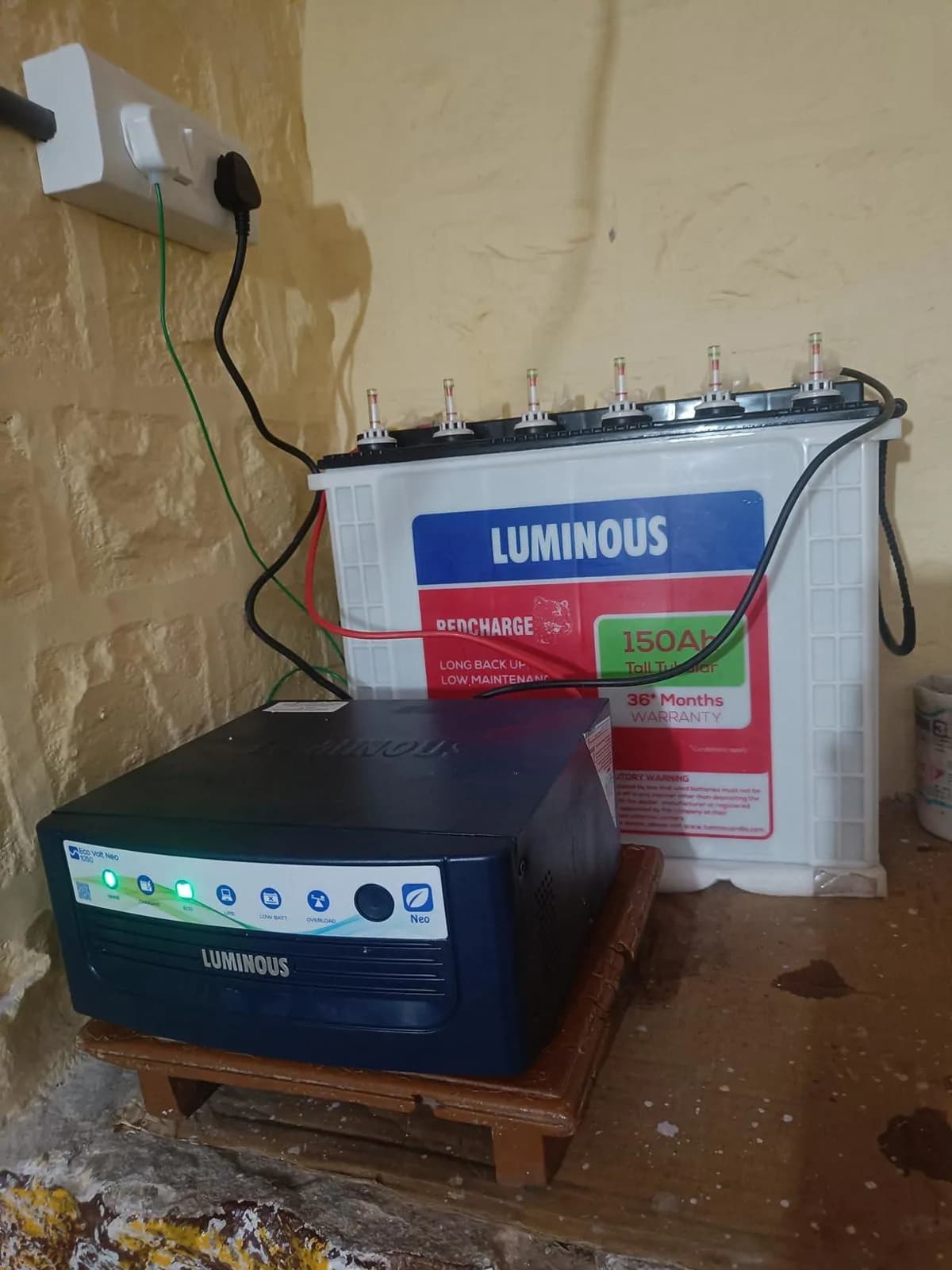 Luminous 1kVA Hybrid Inverter with 1 Battery 4
