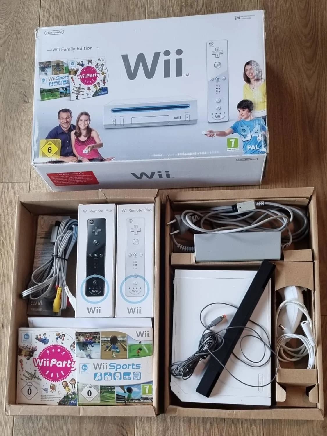 Nintendo Wii Family Edition Pack 4