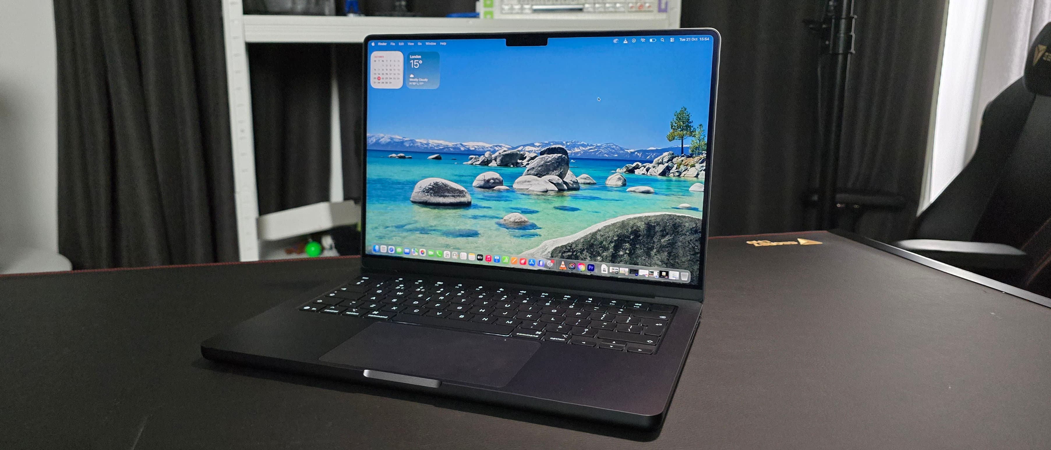 Apple MacBook Pro 2025 M5 14inches 16GB-24GB 4