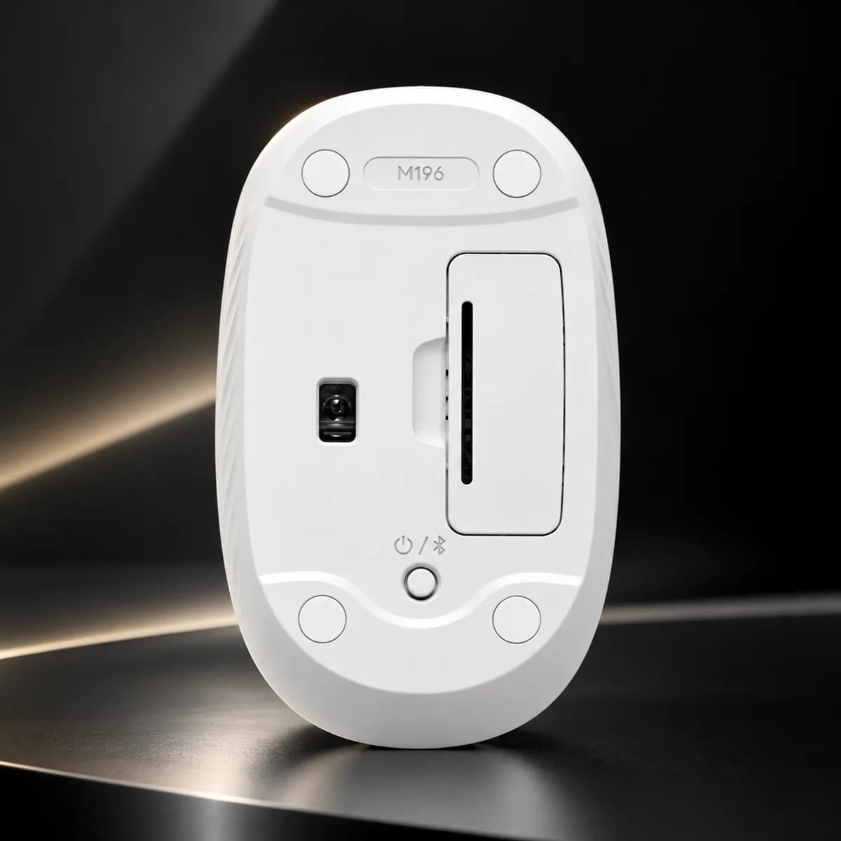 Logitech M196 Bluetooth Mouse 2