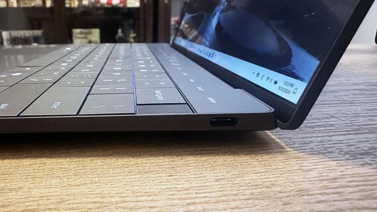 DELL XPS 13 9350 Intel Core I7-256V 16gb Ddr5 Ram 512GB Ssd 13 Inch Win 11 Home 6