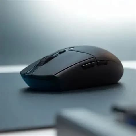 Logitech G304 Lightspeed Gaming Mouse 3