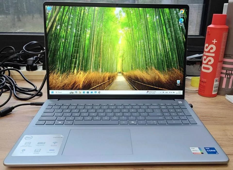 Dell Inspiron 16 5640 Intel Core 7 150U 16GB DDR5-5200 1TB PCIe Windows 11 Home 16-Inch 4