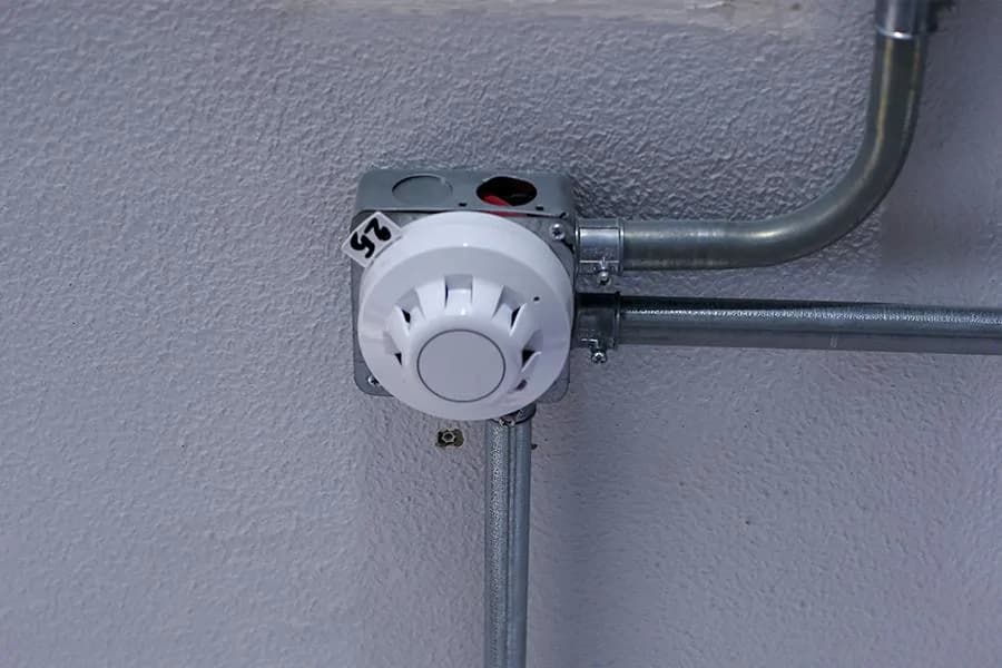 Conventional Smoke Detector for Fire Alarm Panels 4