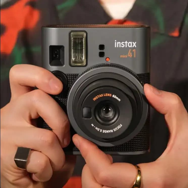 Fujifilm Instax Mini 41™ Black 6