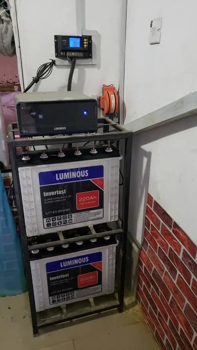 Luminous 1.5kVA Hybrid Inverter with Battery Backup 4