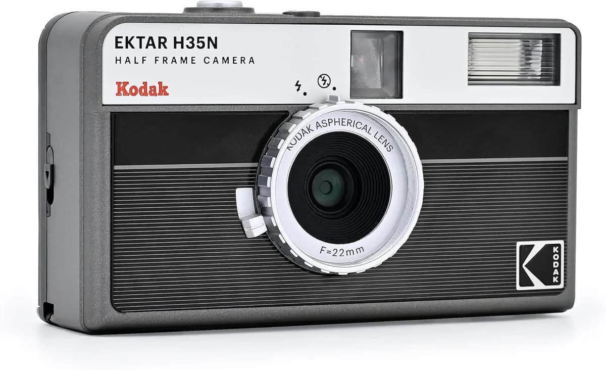 Kodak Ektar H35N Half Frame Camera with UltraMax 400 Film 2