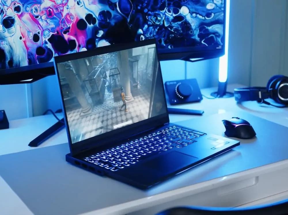 Lenovo Legion Pro 7 16IRX9H Intel Core i9-14900HX Processor 16GB DDR5-5600 RAM 1TB SSD PCIe Windows 11 16-Inch 4