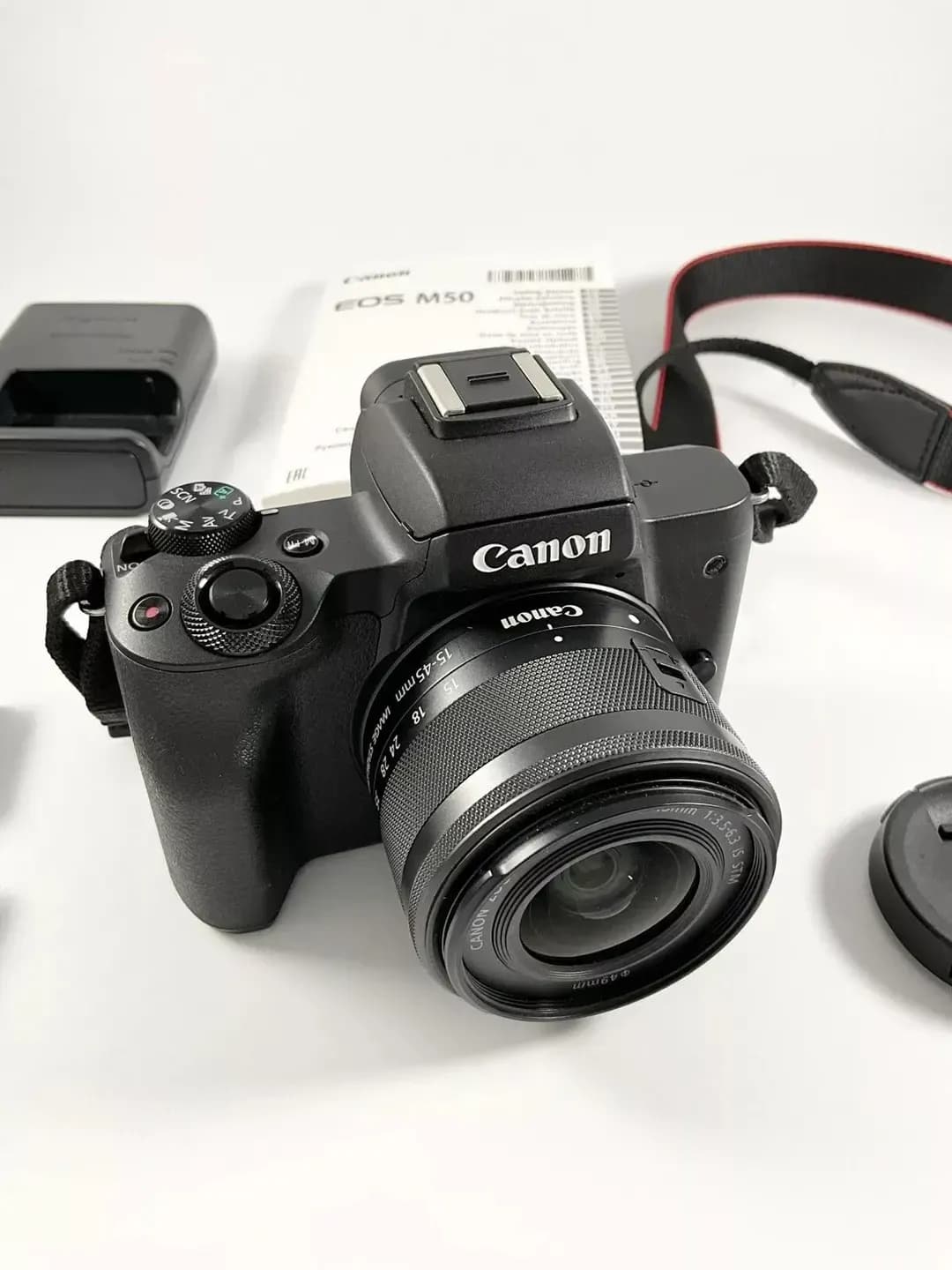Canon EOS M50 Mirrorless Vlogging Camera with EF-M 15-45mm Lens 5