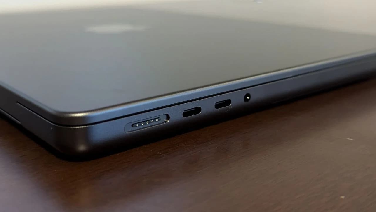 Apple Macbook Pro 2024 14 inches M4 Pro Chip 24GB Ram 512GB 5