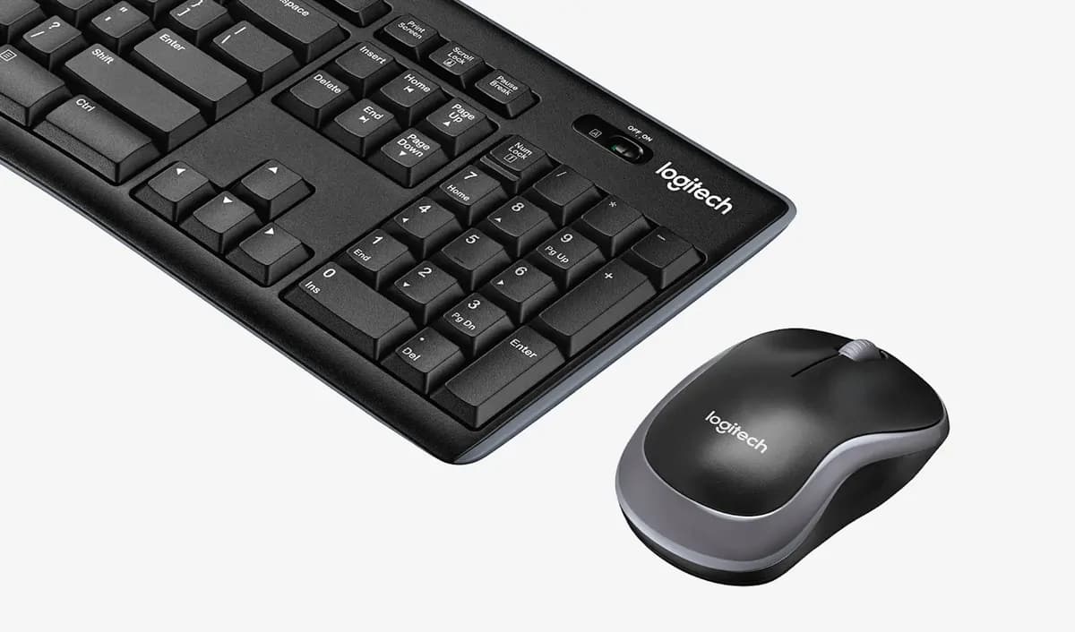 Logitech MK270 Wireless Keyboard and Mouse Combo 2