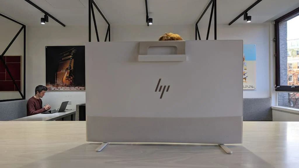 HP27All-in-One 27-cr1041nhPCintelcore I5-1334un300processor8gb Ddr5-5600512gbpclefreedos27-Inchfullhdipsdisplay 4