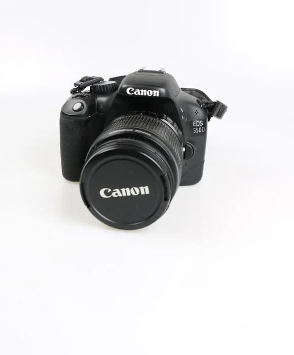 Canon EOS 550D DSLR Digital Camera with 18-55mm Lens 4