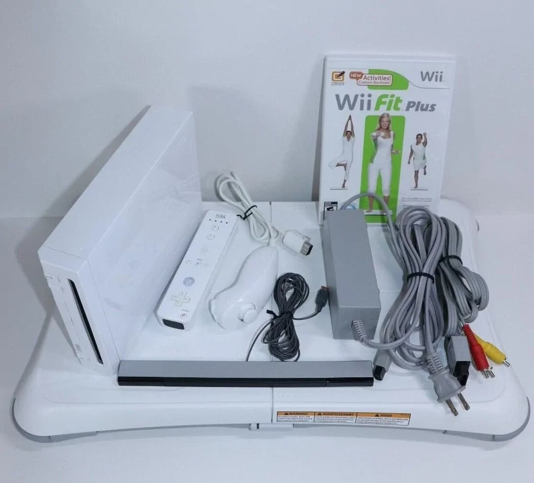 Nintendo Wii Console+ Wii Balance Board - Bundle White