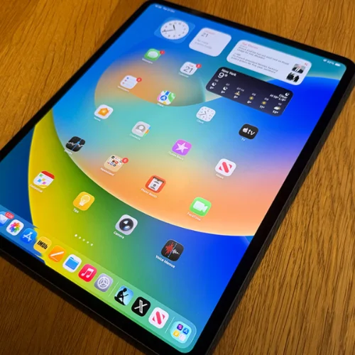 iPad Pro M5 1tb wifi lte in ikeja
